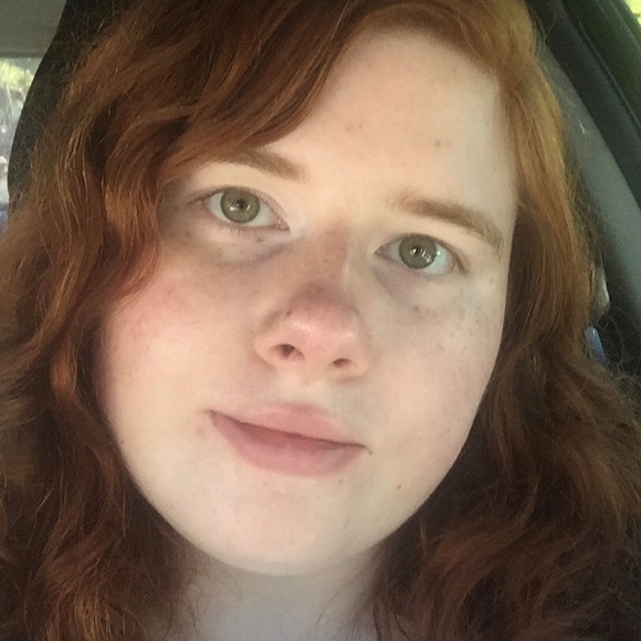 Meet your Posher, Kaitlyn - Picture 2 of 2